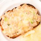 cheesy tuna melts, topli snedviči s tunom i sirom