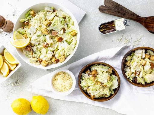 cezar salata s mladim kupusom