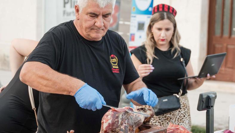 Festival pršuta u Drnišu