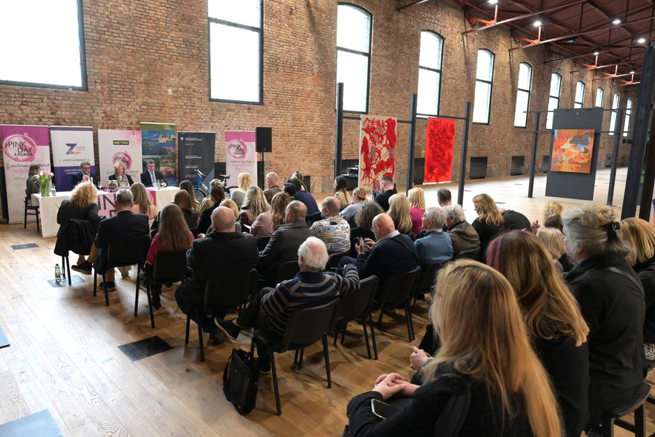 pink day | Author: Rene Karaman