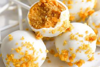 carrot cake pops