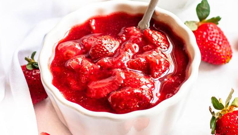 Umak od jagoda za cheesecake koji će svi pamtiti