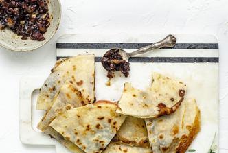 Quesadillas s jabukama i cheddarom