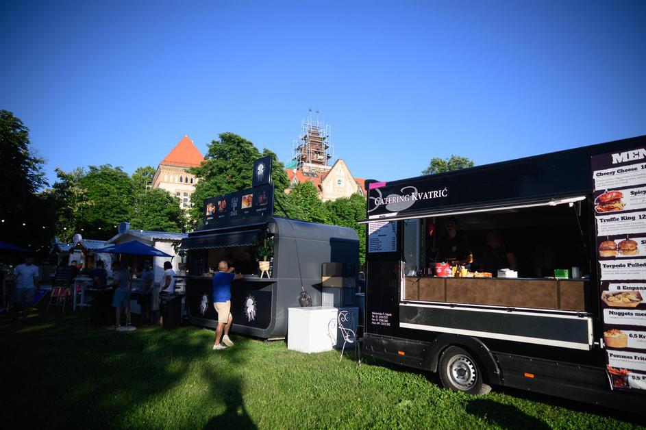 Zagreb: Otvorenje open-air festivala Vinski grad