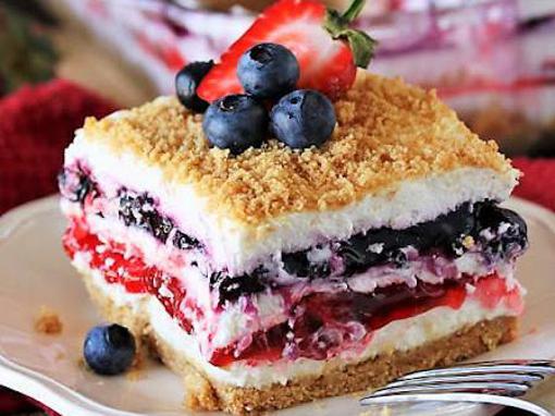 crveno-bijelo-plave cheesecake lazanje