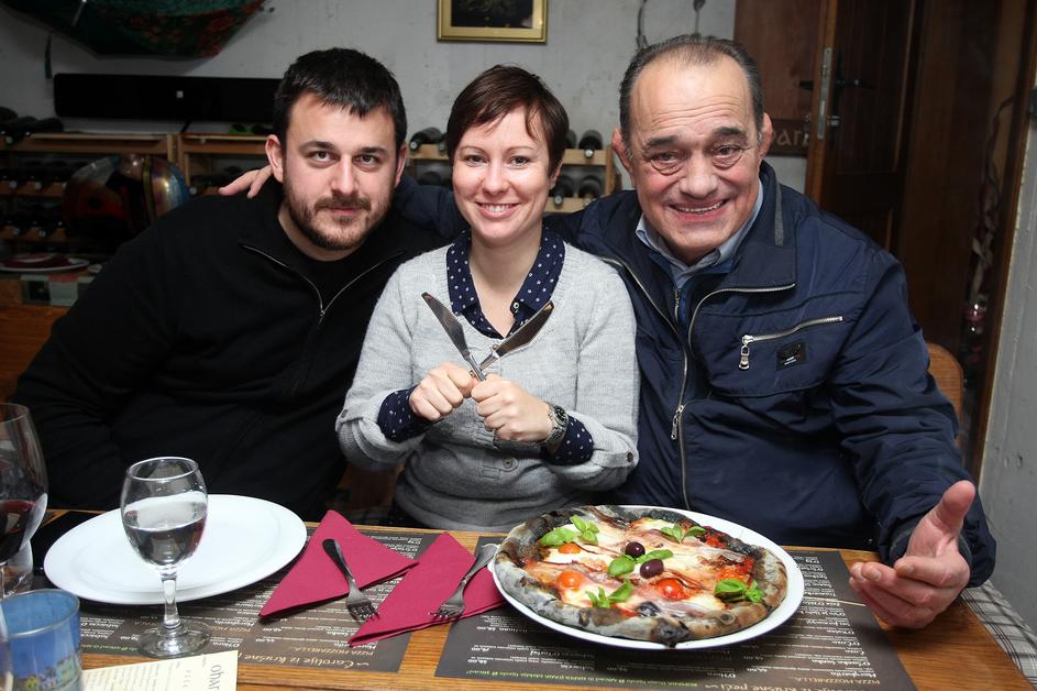 Crna pizza - Dean Kotiga, Morana Zibar, Mirko Miočić