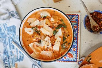 juha od rajčice s njokima i parmezanom