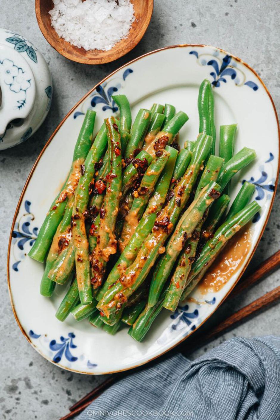 mahune. salata, kikiriki | Author: Muchen Zhu/Omnivore's Cookbook/Pinterest