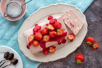 jagode sa šlagom, semifreddo