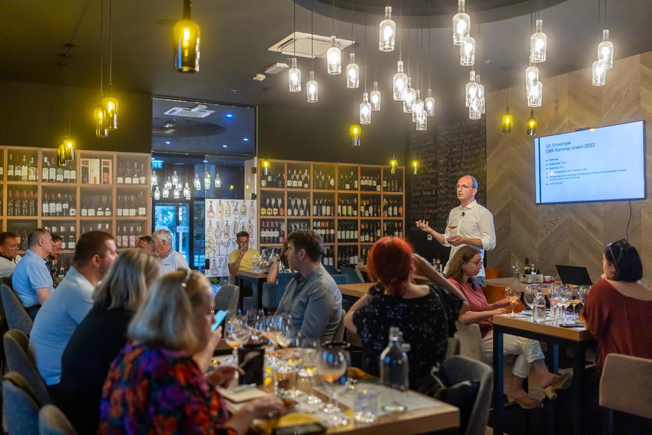 bregovita hrvatska, decanter | Author: Matej Ščavničar