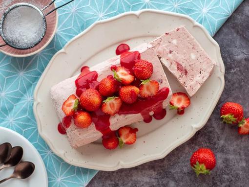 jagode sa šlagom, semifreddo