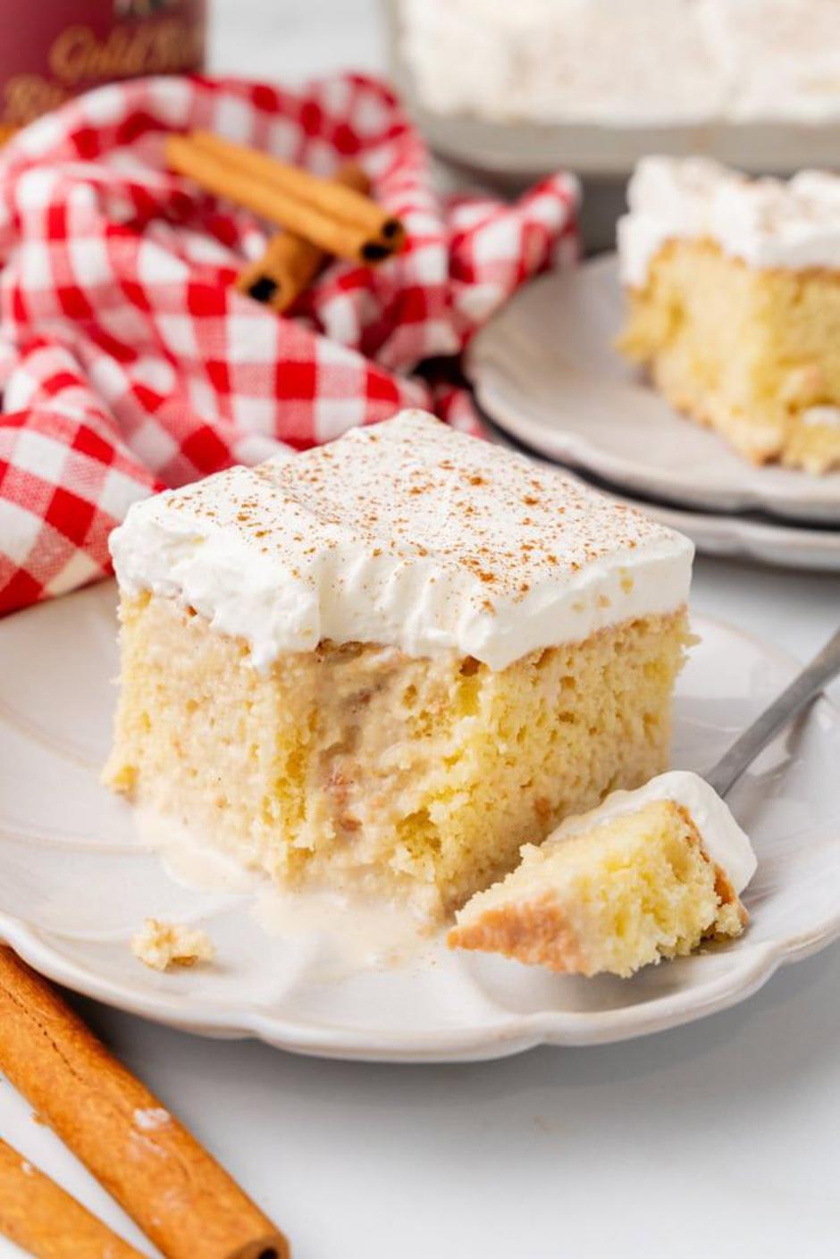 kolač tres leches s kokosom i rumom | Author: Rachelle Lucas/Pinterest