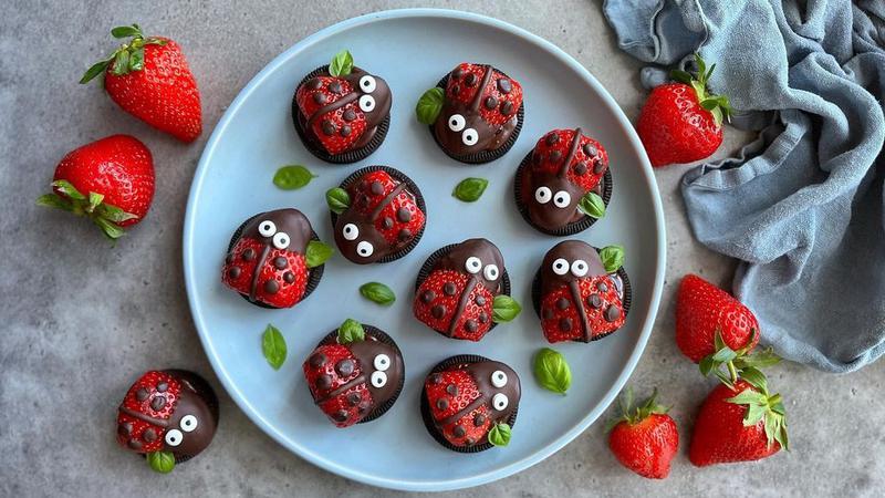 Bubamara jagode najsla&dstrok;i su proljetni zalogaj&ccaron;i&cacute;i