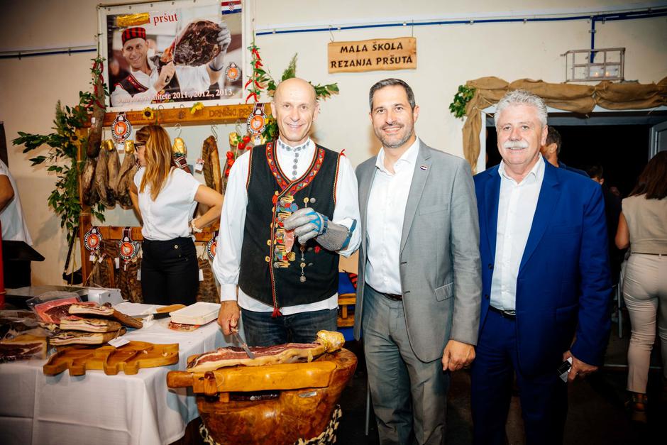 8. Međunarodni festival pršuta Drniš 2025. | Author: Mario Sučić, Grad Drniš