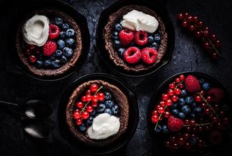 mini čokoladne dutch baby palačinke