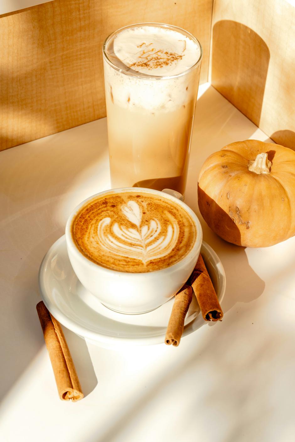 pumpkin spice latte | Author: Madeline Liu/Unsplash