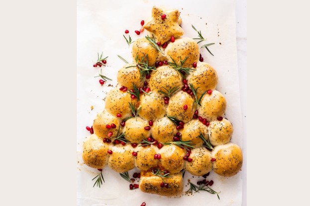 božićno drvce od tijesta za pizzu