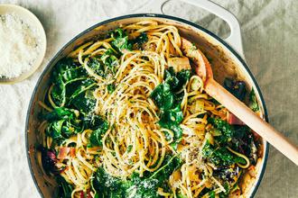 tjestenina u umaku od blitve