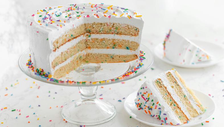 Troslojna torta iz mikrovalne u samo 10 minuta. Da, moguće je!