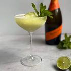 Imamo recept za ledeni Hugo Spritz koji će obilježiti ljeto