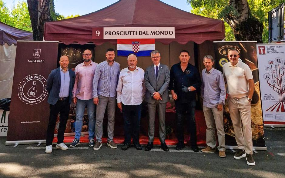 Posjet dalmatinskih pršutara Parmi | Author: TZ grada Vrgorca
