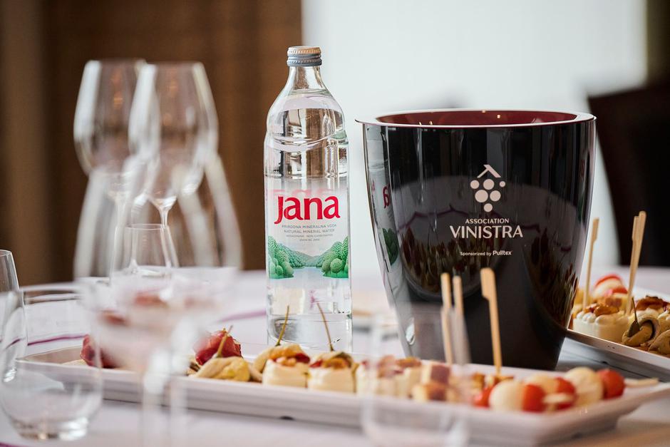 vinistra en primeur | Author: Merlo De Graia