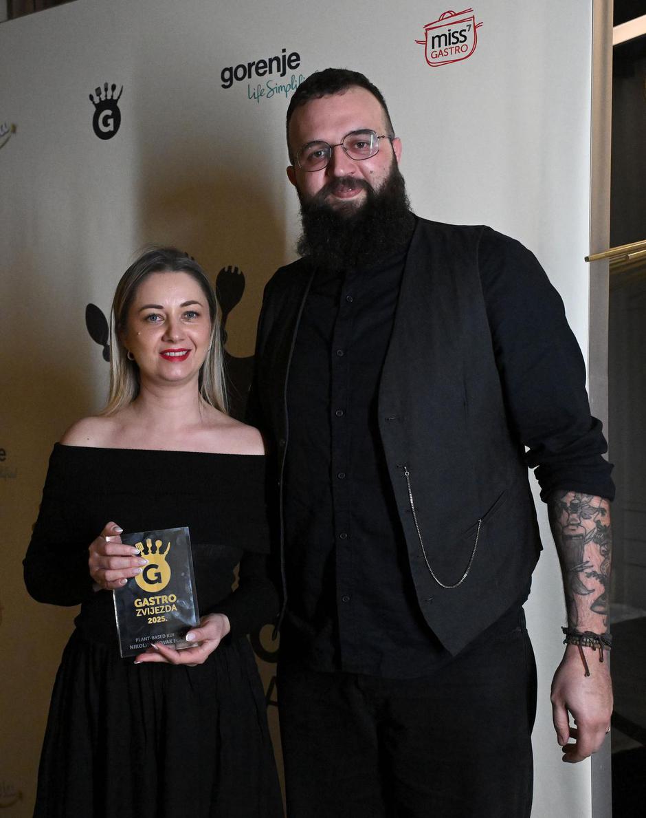 Katarina Bašić, pobjednica kategorije Tradicionalna kuhinja i Vedran Bošković | Author: Marko Lukunic/PIXSELL