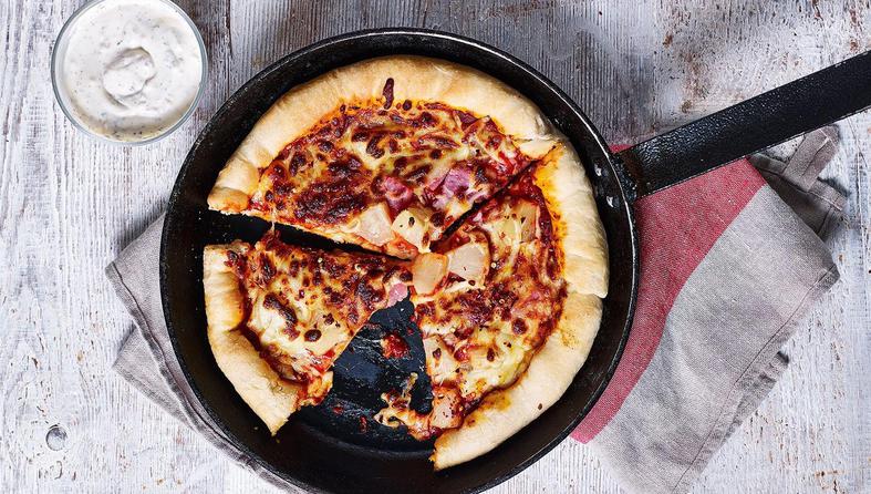 pizza iz tave