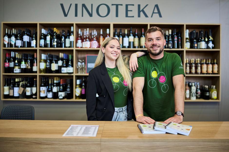 31. Vinistra | Author: Merlo De Graia