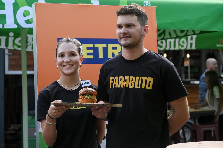 Zagreb: Burger fest na Trgu dr. Franje Tuđmana | Author: Josip Regovic/PIXSELL