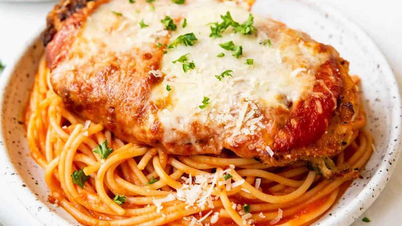 Ba&scaron; nam se jede... piletina u parmezanu