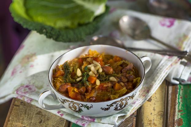 Varivo od kelja s kobasicama i grahom