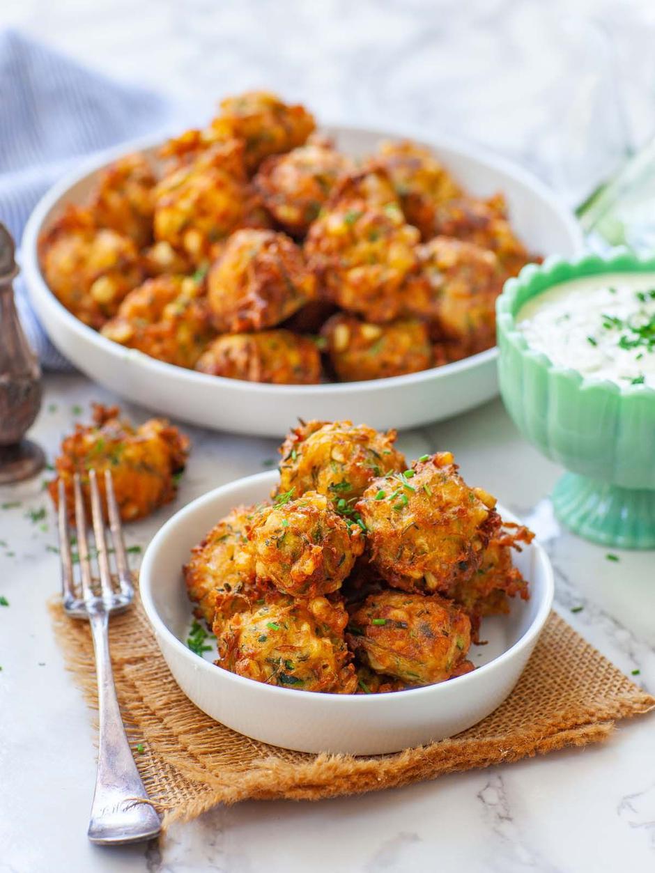 fritule s kukuruzom | Author: tatyanaseverydayfood.com//Pinterest