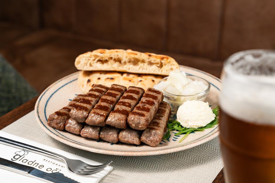 gladne oči | Author: Press