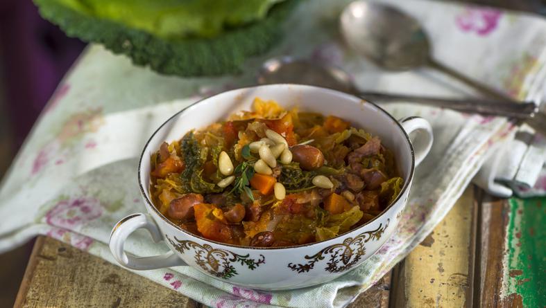 Varivo od kelja s kobasicama i grahom