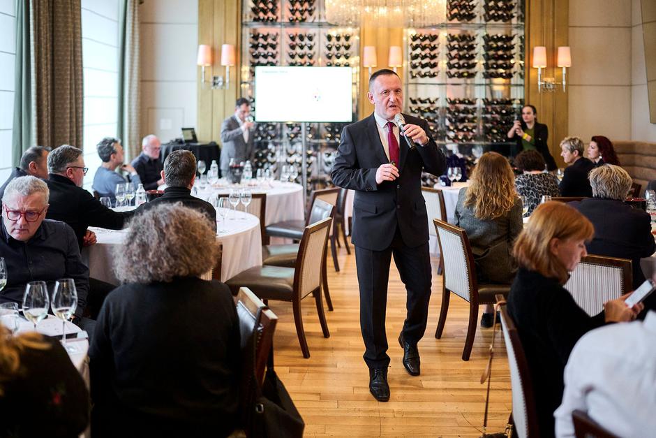 vinistra en primeur | Author: Merlo De Graia