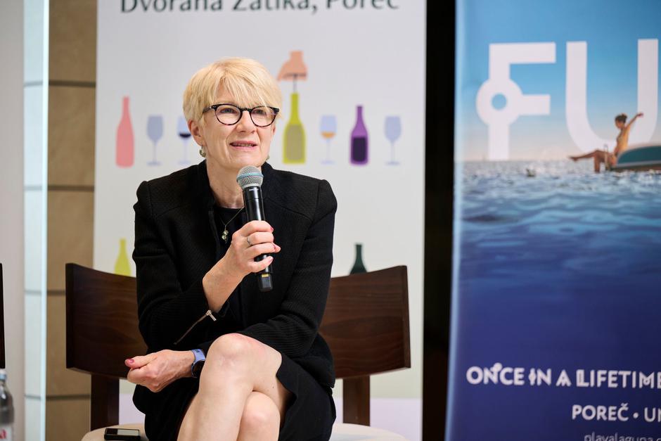 vinistra ocjenjivanje vina | Author: Merlo De Graia