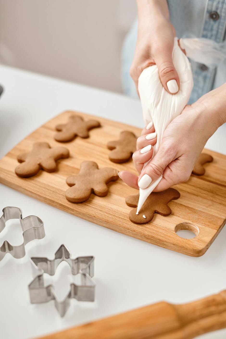 gingerbread čovječuljci | Author: Nicole Michalou/Pexels