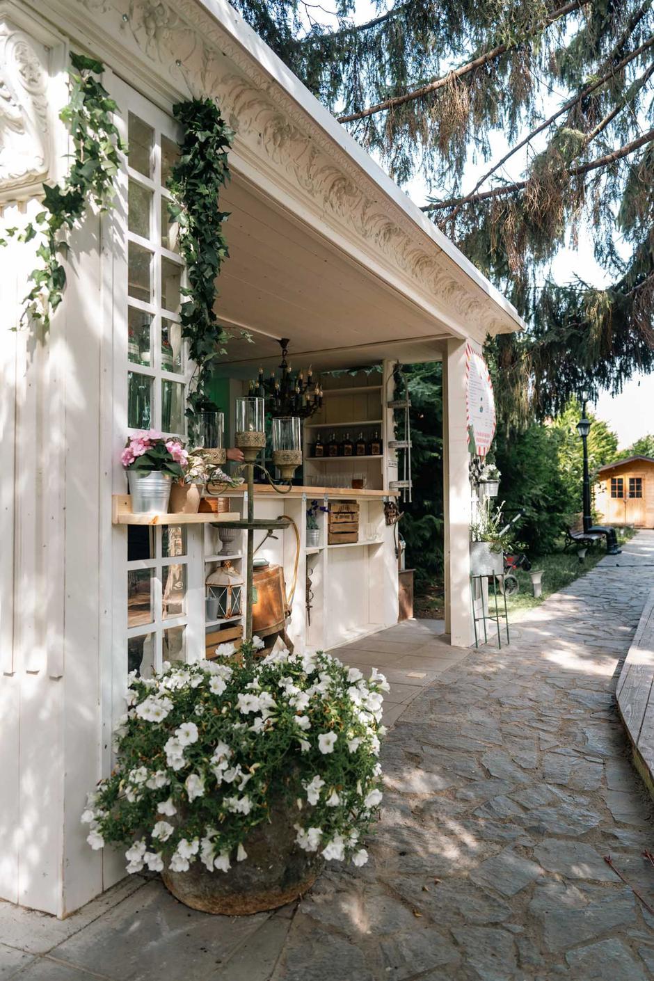 botanist brunch | Author: Press