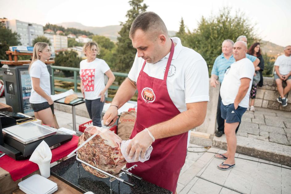 Festival pršuta u Drnišu