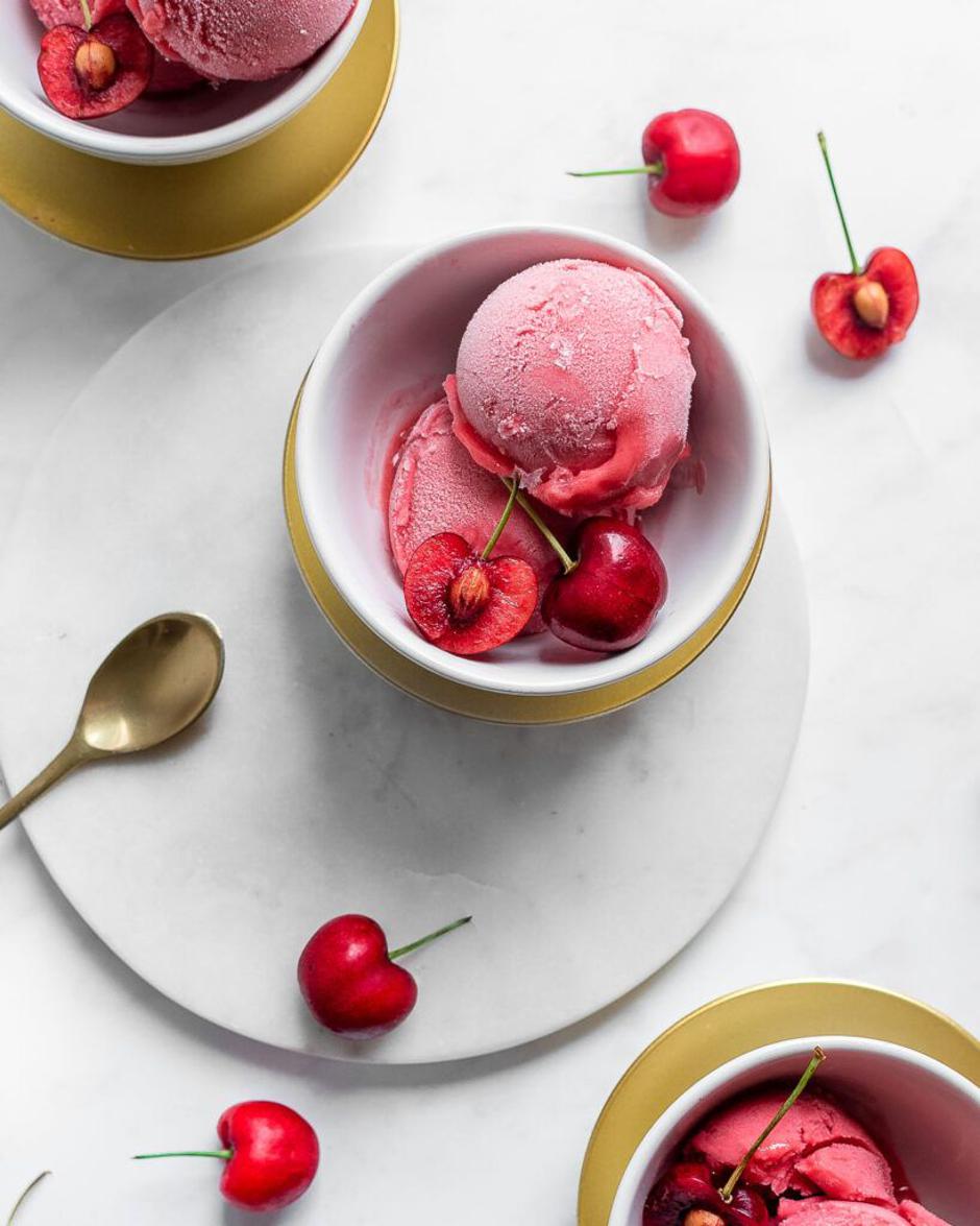 sorbet od trešanja | Author: nourishedkitchen.com/Pinterest