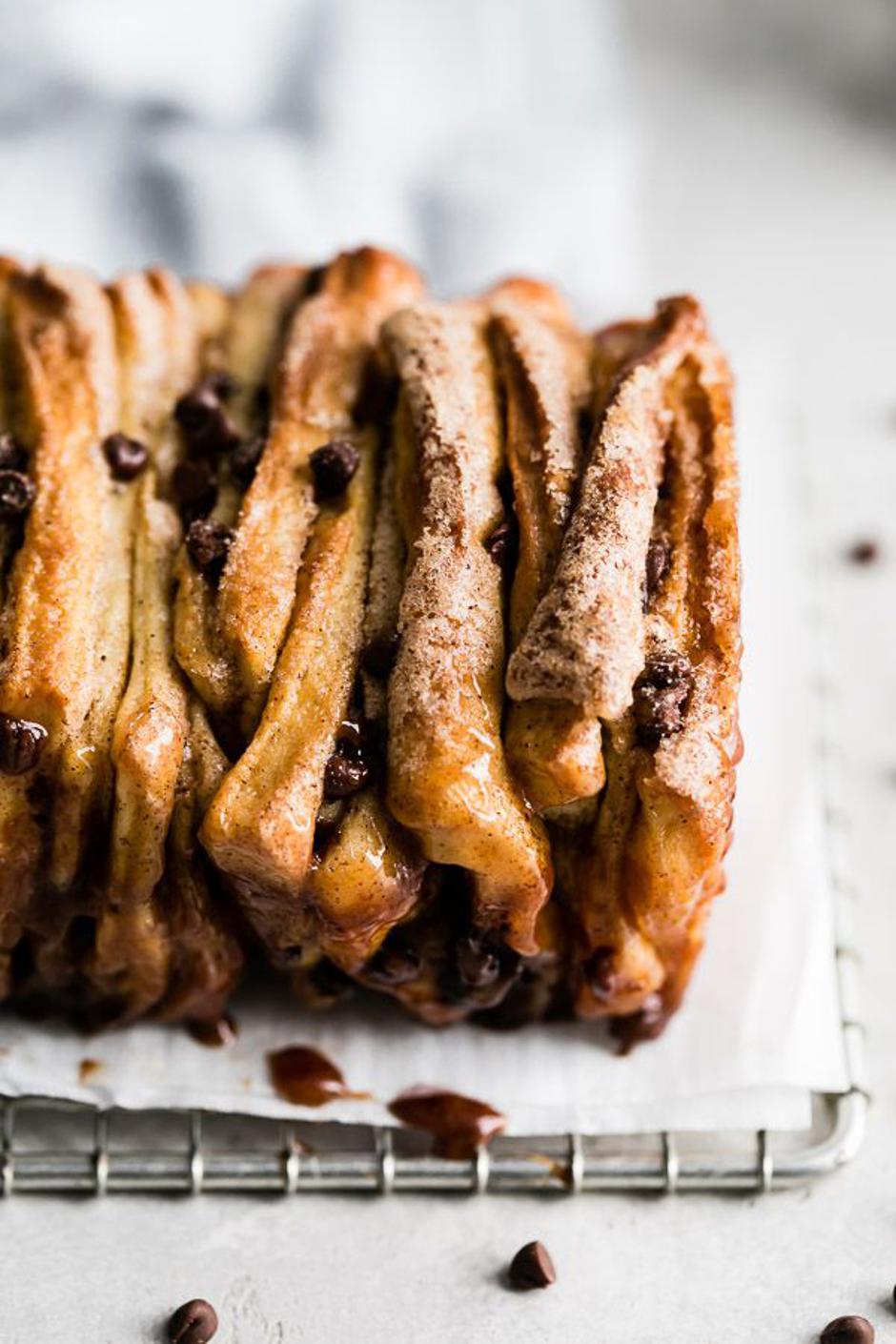 pull apart kruh s komadićima čokolade | Author: Browned Butter Blondie/Pinterest