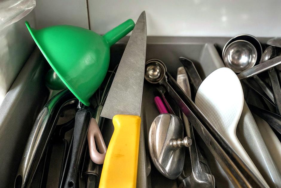 8 najčešćih grešaka koje uništavaju tvoj kuhinjski nož | Author: Gusba Razelion / Vecteezy