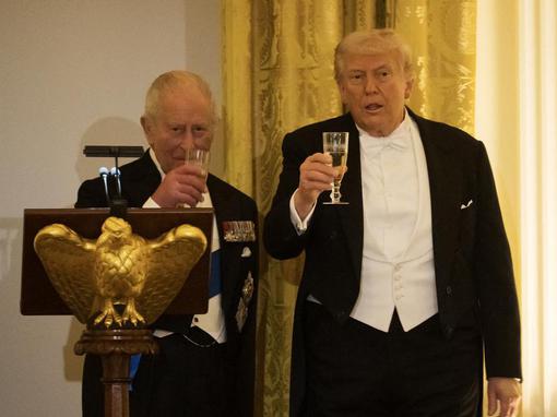 Kralj Charles na državnoj večeri u Bijeloj kući