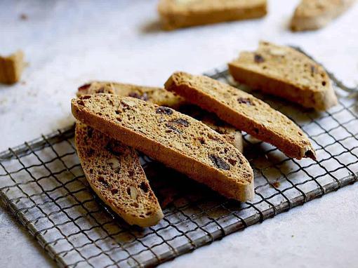 pumpkin spice biscotti