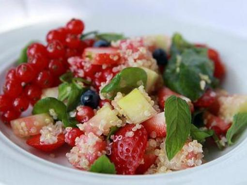 Voćna salata s kvinojom