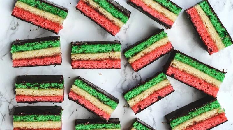 Dugin kola&ccaron; &ndash; &scaron;areni klasik koji osvaja na prvi pogled