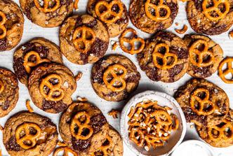 keksi sa slanim karamelom i perecima