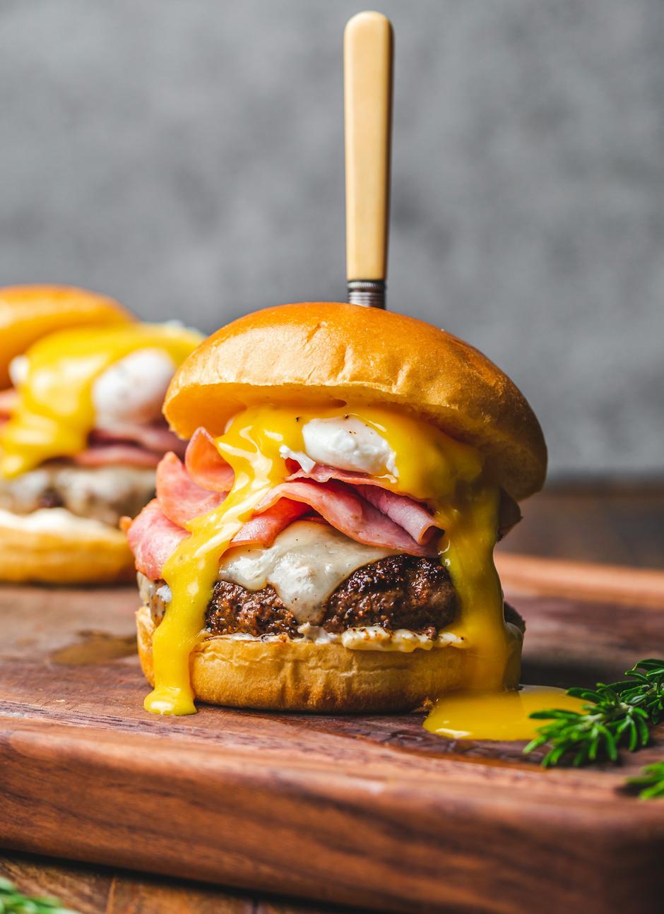 burger | Author: Chad Montano/Unsplash