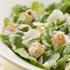 Cezar salata, krutoni i začinsko bilje